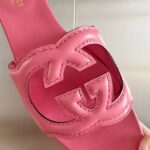 Gucci Women Interlocking G Cut Out Slide Sandal Dark Pink Leather Flat – Bild 9