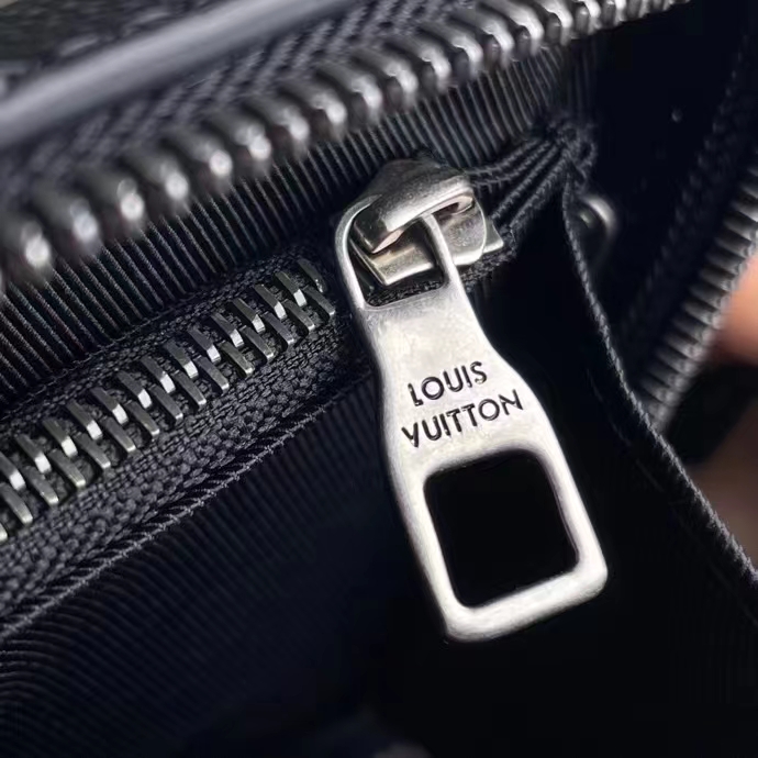 Louis Vuitton LV Unisex Soft Trunk Wearable Wallet Black Charcoal Cowhide Leather (12)