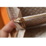 Louis Vuitton LV Unisex Zippy Wallet Beige Monogram Coated Canvas Zip Closure - Imagen 10