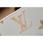 Louis Vuitton LV Unisex Zippy Wallet Beige Monogram Coated Canvas Zip Closure - Imagen 8