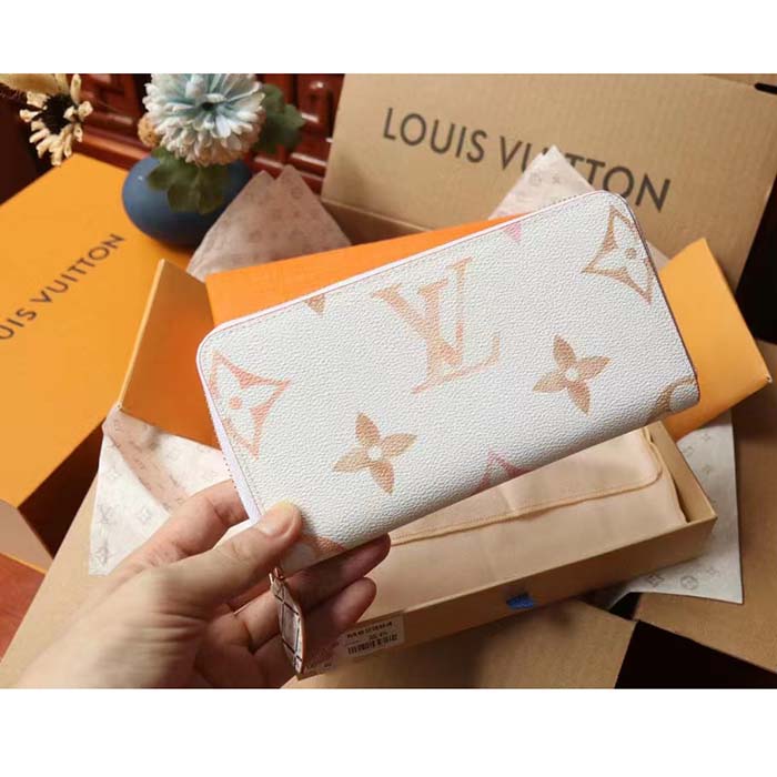 Louis Vuitton LV Unisex Zippy Wallet Beige Monogram Coated Canvas Zip Closure (7)