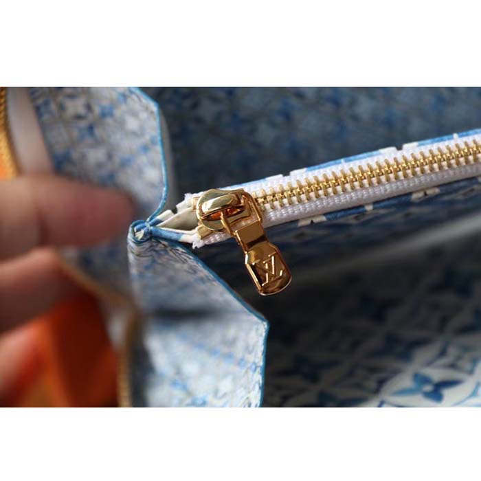 Louis Vuitton LV Unisex Zippy Wallet Blue Monogram Coated Canvas Zip Closure (1)
