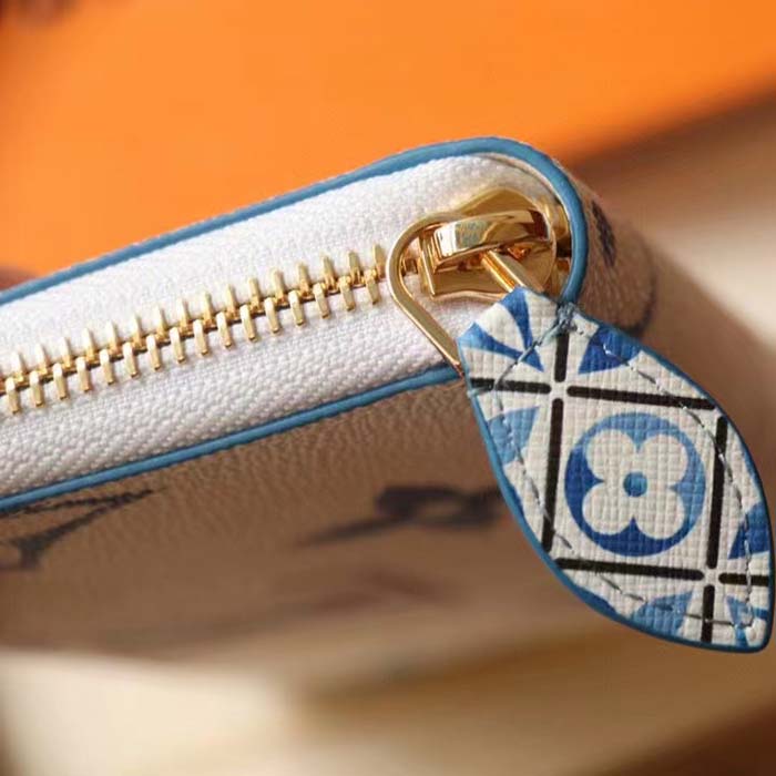Louis Vuitton LV Unisex Zippy Wallet Blue Monogram Coated Canvas Zip Closure (2)