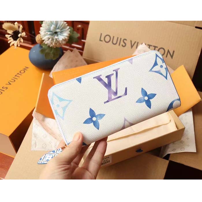 Louis Vuitton LV Unisex Zippy Wallet Blue Monogram Coated Canvas Zip Closure (8)