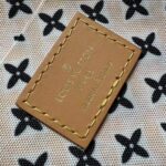 Louis Vuitton LV Women Félicie Pochette Beige Monogram Coated Canvas Microfiber Lining - Bild 9
