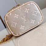 Louis Vuitton LV Women Micro Vanity Beige Monogram Coated Canvas Microfiber Lining - Imagen 5