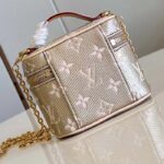Louis Vuitton LV Women Micro Vanity Beige Monogram Coated Canvas Microfiber Lining - Imagen 4