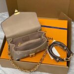 Louis Vuitton LV Women Pochette Métis East West Bag Beige Grained Cowhide Leather – Bild 10