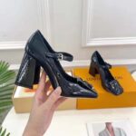 Louis Vuitton LV Women Shake Pump Black Patent Calf Leather Lambskin 8.5 CM Heel - Imagen 8