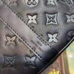 Louis Vuitton Unisex LV Keepall Bandoulière 50 Black Taurillon Monogram Cowhide Leather - immagine 9
