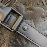 Louis Vuitton Unisex LV Keepall Bandoulière 50 Black Taurillon Monogram Cowhide Leather - immagine 8