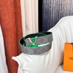 Louis Vuitton Unisex LV Line 40 MM Reversible Belt Green Monogram Eclipse Reverse Coated Canvas – Bild 3
