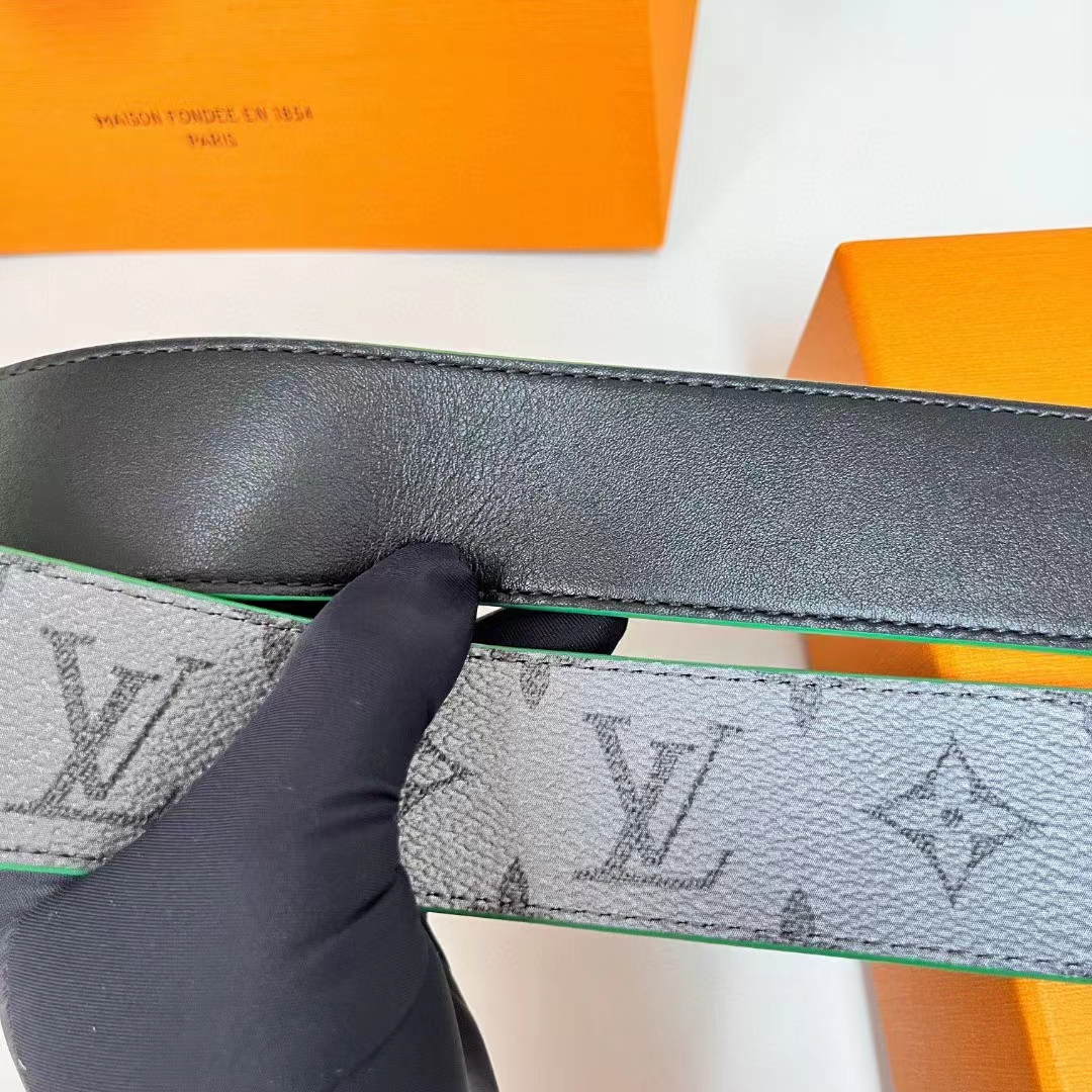 Louis Vuitton Unisex LV Line 40 MM Reversible Belt Green Monogram Eclipse Reverse Coated Canvas (7)