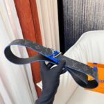 Louis Vuitton Unisex LV Line 40mm Reversible Belt Blue Monogram Eclipse Noir Coated Canvas - Imagen 5