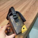 Louis Vuitton Unisex LVxYK Steamer Wearable Wallet Radiant Sun Monogram Macassar Coated Canvas - Imagen 4