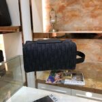 Dior Unisex CD Dior Lingot Toiletry Case Black Dior Oblique Jacquard Grained Calfskin – Image 4
