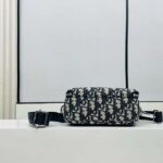 Dior Unisex CD Pouch Strap Beige Black Dior Oblique Jacquard Double Zipped Pocket - immagine 6