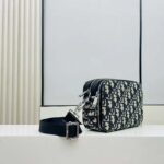 Dior Unisex CD Pouch Strap Beige Black Dior Oblique Jacquard Double Zipped Pocket - immagine 5