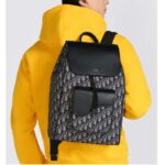 Dior Unisex CD Saddle Backpack Beige Black Dior Oblique Jacquard Black Grained Calfskin - Imagen 11