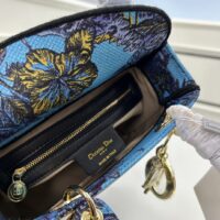 Dior Women CD Medium Lady D-Lite Bag Celestial Blue Multicolor Toile De Jouy Voyage Embroidery (1)