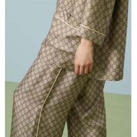 Gucci Men GG Supreme Silk Pant Beige Ebony Piped Unlined Elastic Waist Two Side Pockets Wide Leg (2)