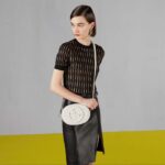 Gucci Women GG Blondie Mini Shoulder Bag White Leather Round Interlocking G Patch - immagine 11