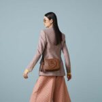 Gucci Women GG Blondie Small Shoulder Bag Cuir Leather Round Interlocking G - Imagen 11