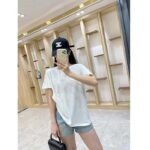 Gucci Women GG Cotton Jersey T-Shirt Off White Heavy Cities Embroidery Crewneck Short Sleeves Oversize Fit - Imagen 14