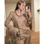 Gucci Women GG Supreme Print Beige Ebony Silk Piped Notch Collar Long Sleeves - Image 16