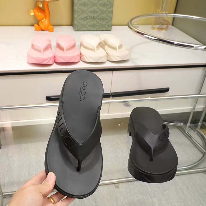 Gucci Women GG Thong Platform Slide Sandal Black Rubber Mid 5 CM Heel (1)