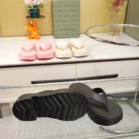 Gucci Women GG Thong Platform Slide Sandal Black Rubber Mid 5 CM Heel (10)