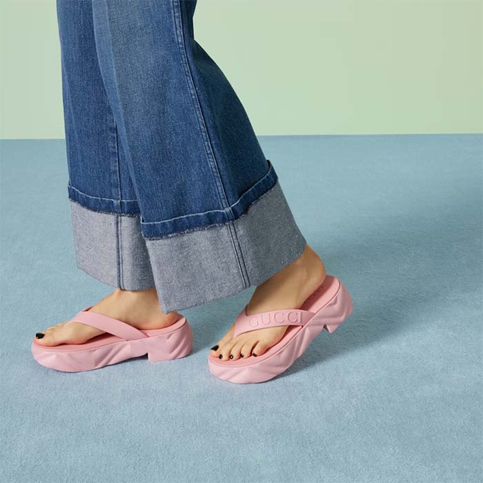 Gucci Women GG Thong Platform Slide Sandal Pink Rubber Mid 5 CM Heel (6)