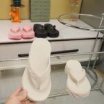 Gucci Women GG Thong Platform Slide Sandal White Rubber Mid 5 CM Heel - Bild 10