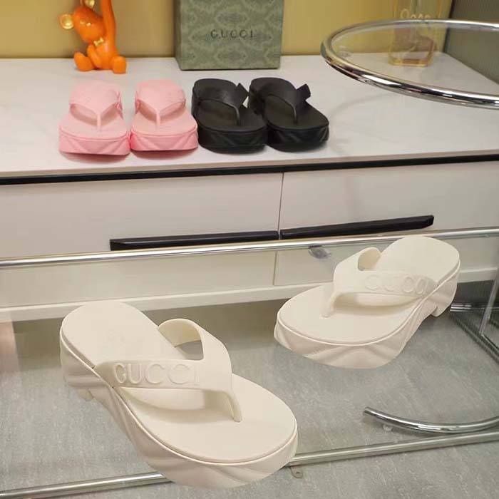 Gucci Women GG Thong Platform Slide Sandal White Rubber Mid 5 CM Heel (5)