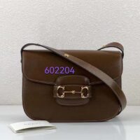 Gucci Women Horsebit 1955 Shoulder Bag Brown Textured Leather Vintage Effect Flap Closure (9)