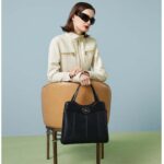 Gucci Women Petite GG Medium Tote Bag Black Leather Double G Zip Closure - Image 11