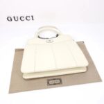 Gucci Women Petite GG Medium Tote Bag White Leather Double G Zip Closure - Imagen 5