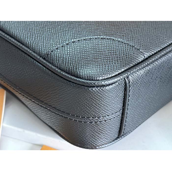 Louis Vuitton LV Uniisex Porte-Documents Voyage PM Black Taiga Noir Cowhide Leather (7)