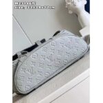 Louis Vuitton LV Unisex Christopher MM Backpack Mineral Gray Embossed Taurillon Monogram Cowhide Leather - Imagen 5