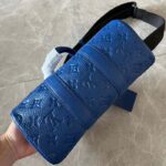 Louis Vuitton LV Unisex Keepall Bandoulière 25 Racing Blue Embossed Taurillon Monogram Cowhide Leather - Image 3