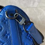 Louis Vuitton LV Unisex Keepall Bandoulière 25 Racing Blue Embossed Taurillon Monogram Cowhide Leather - Image 9