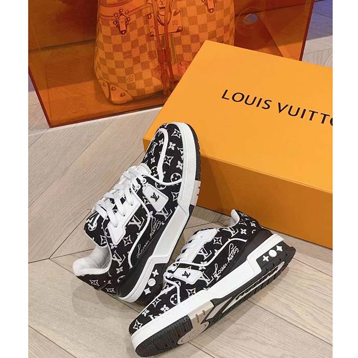 Louis Vuitton LV Unisex LV Trainer Sneaker Black Monogram Textile Rubber Outsole (5)