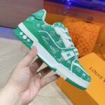 Louis Vuitton LV Unisex LV Trainer Sneaker Green Monogram Textile Rubber Outsole - Imagen 8