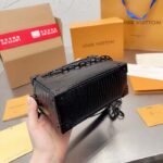 Louis Vuitton LV Unisex Mini Soft Trunk Bag Black Interior Flat External Zipped Pocket – Bild 7