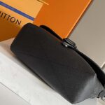 Louis Vuitton LV Unisex Saumur Messenger Monogram Eclipse Coated Canvas Black Leather - immagine 6