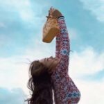 Louis Vuitton LV Women Capucines Mini Handbag Saffron Yellow Calfskin Leather Cowhide Lining - immagine 13