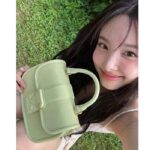 Louis Vuitton LV Women Hide Seek Vert Noto Green Epi Grained Smooth Cowhide Leather - Image 11