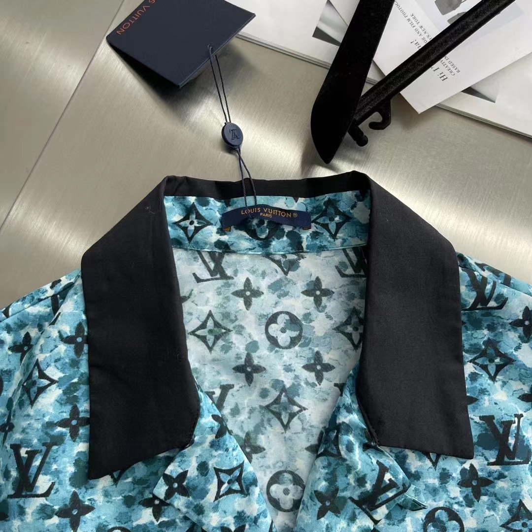 Louis Vuitton Men Monogram Crepe Short-Sleeved Shirt Relaxed Fit Blue Haze (4)