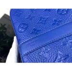 Louis Vuitton Unisex LV Keepall Bandoulière 50 Racing Blue Embossed Taurillon Monogram Cowhide Leather - Imagen 8