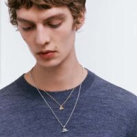 Louis Vuitton Unisex LV Volt One Pendant White Gold 36 Diamonds 0.16 CT (7)
